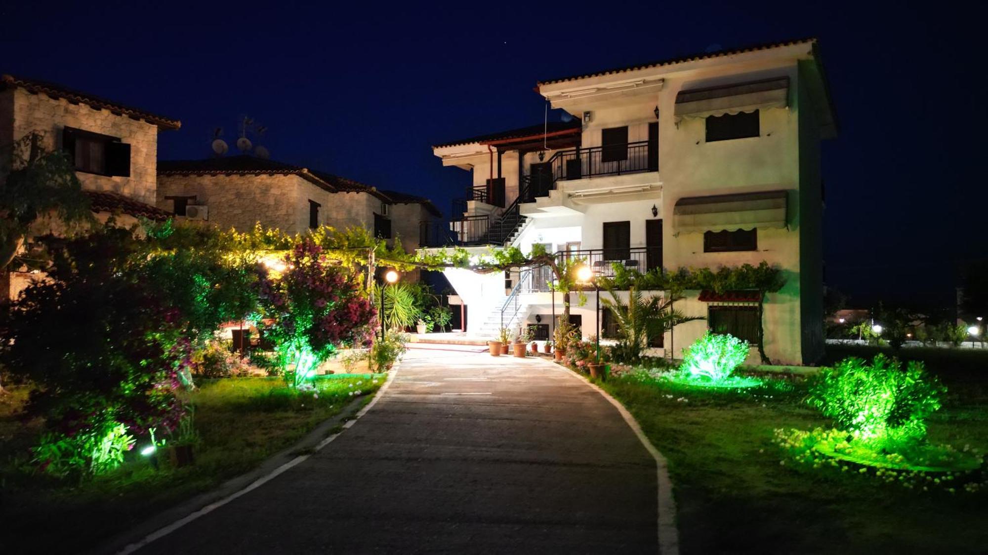 Studio Nastasia Afytos Exterior photo