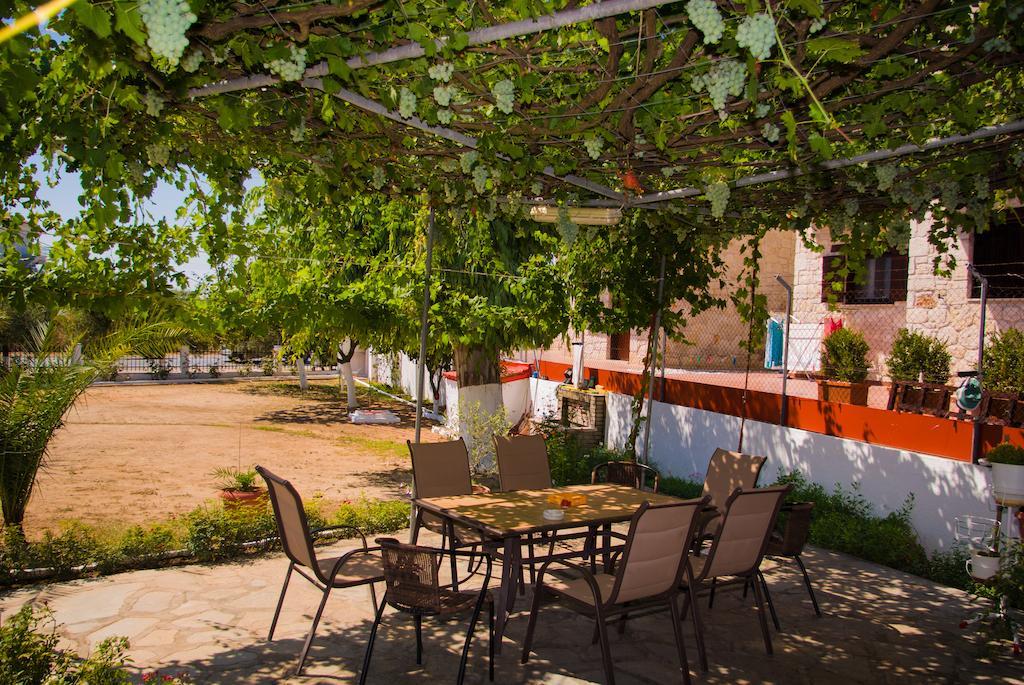 Studio Nastasia Afytos Exterior photo